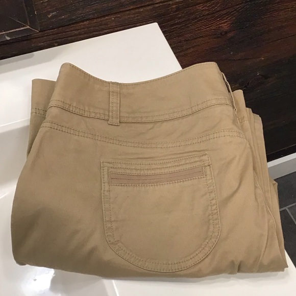 NY & CO Wide Leg Flare Stretch Cotton Tan Khaki Pant SZ 18P - Picture 12 of 14